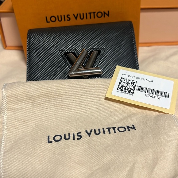 Louis Vuitton Twist Compact Wallet Epi Noir MSRP $875 - Picture 2 of 11